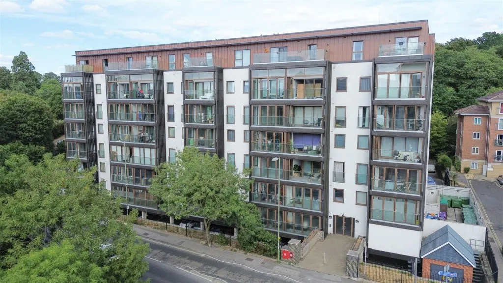 Farnborough Road, Farnborough, photo 13