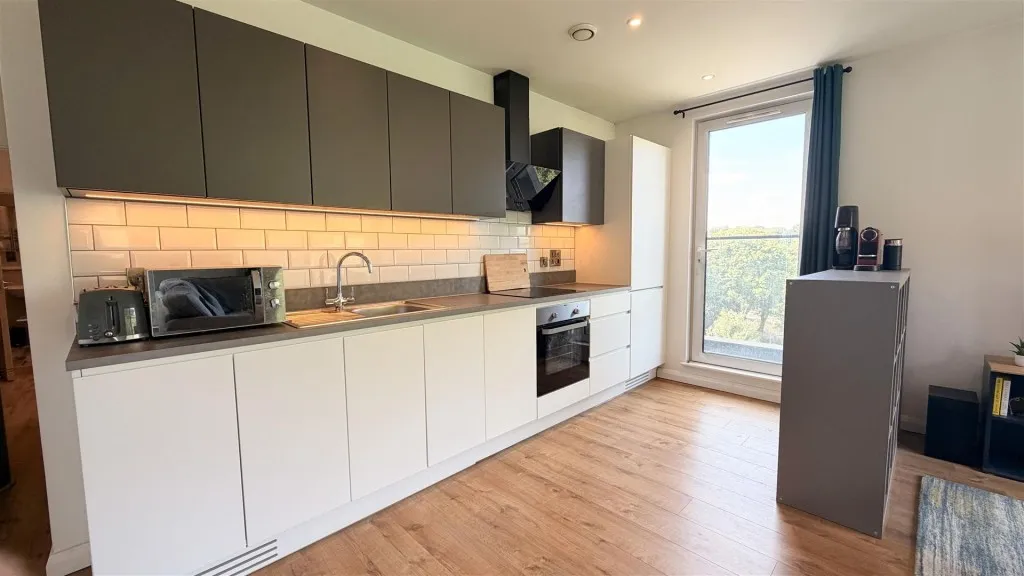 Farnborough Road, Farnborough, photo 11