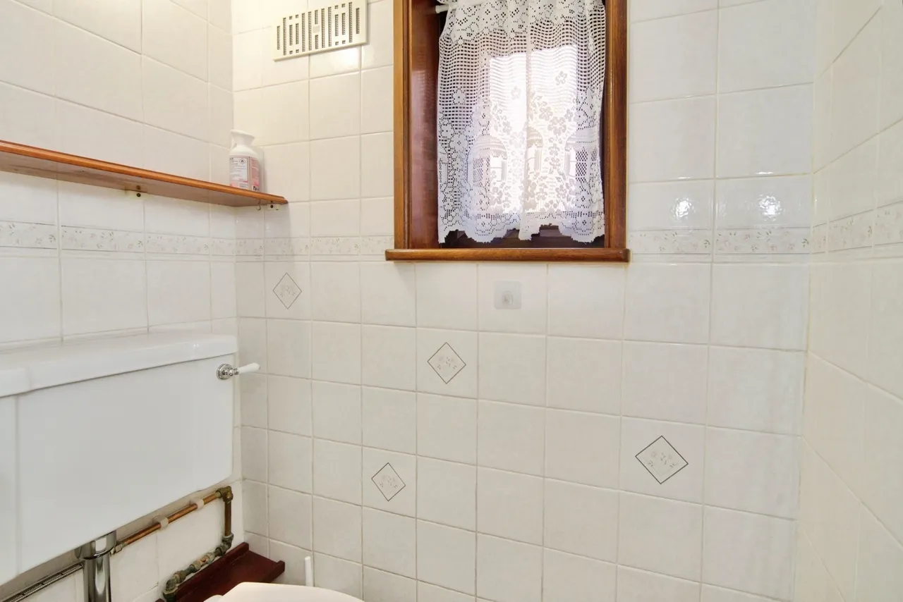 Porters Avenue, Dagenham, RM9, photo 16