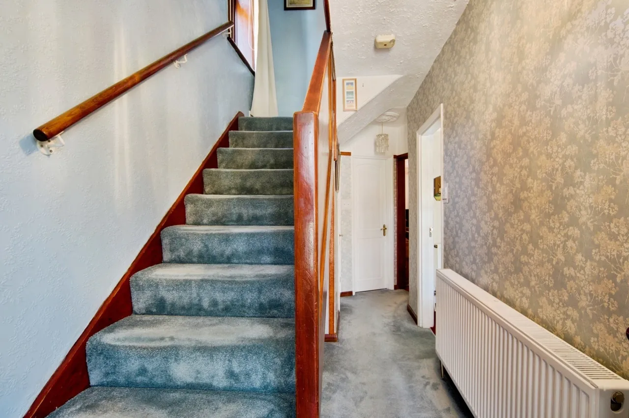 Porters Avenue, Dagenham, RM9, photo 20