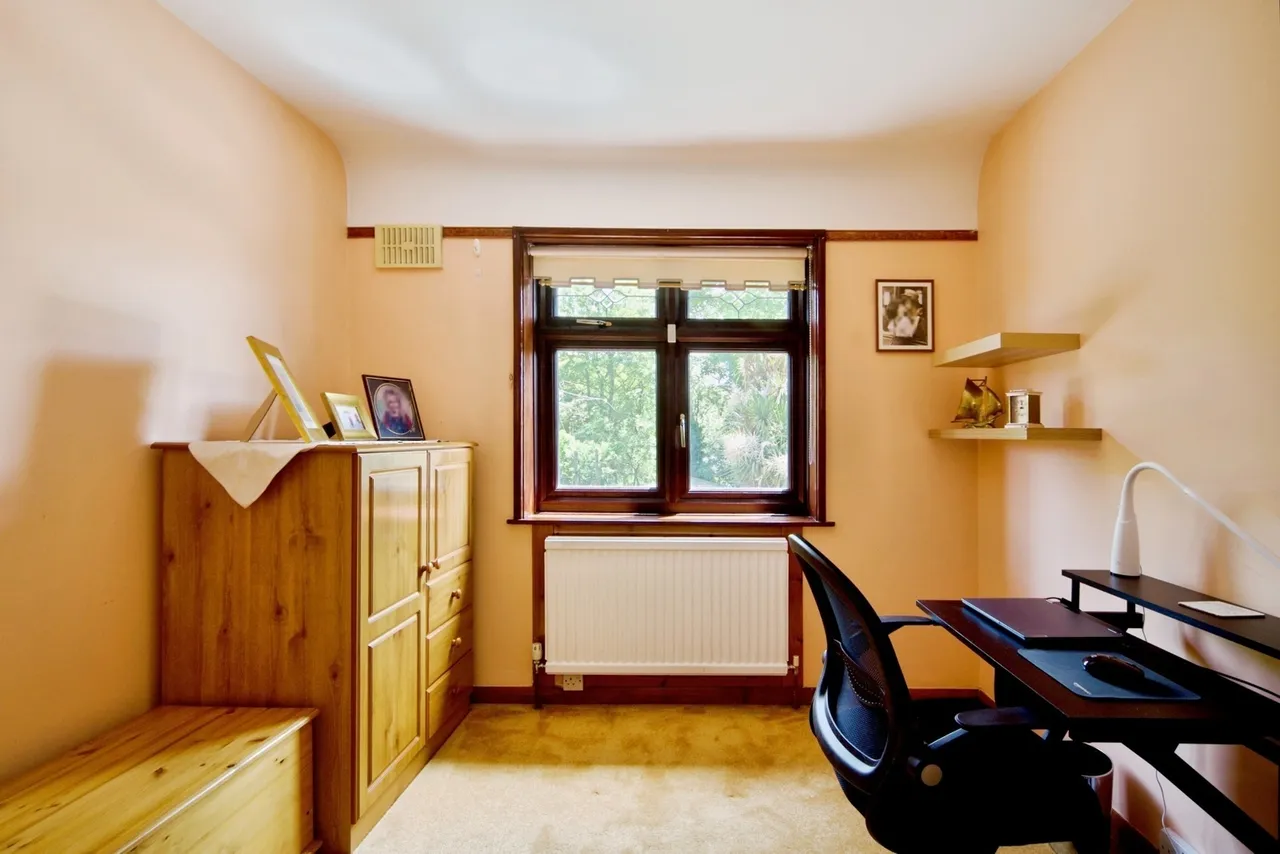 Porters Avenue, Dagenham, RM9, photo 5