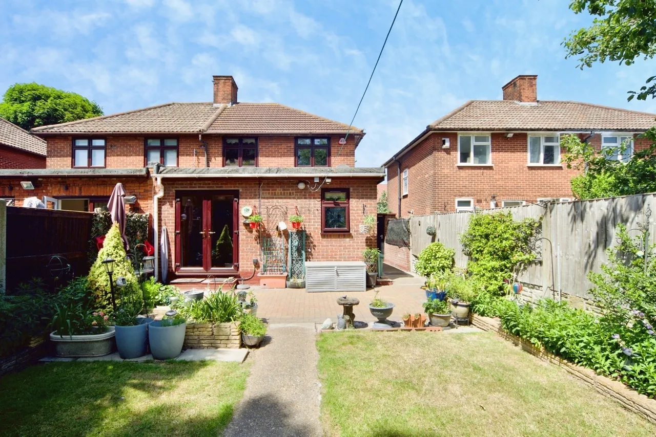 Porters Avenue, Dagenham, RM9, photo 11