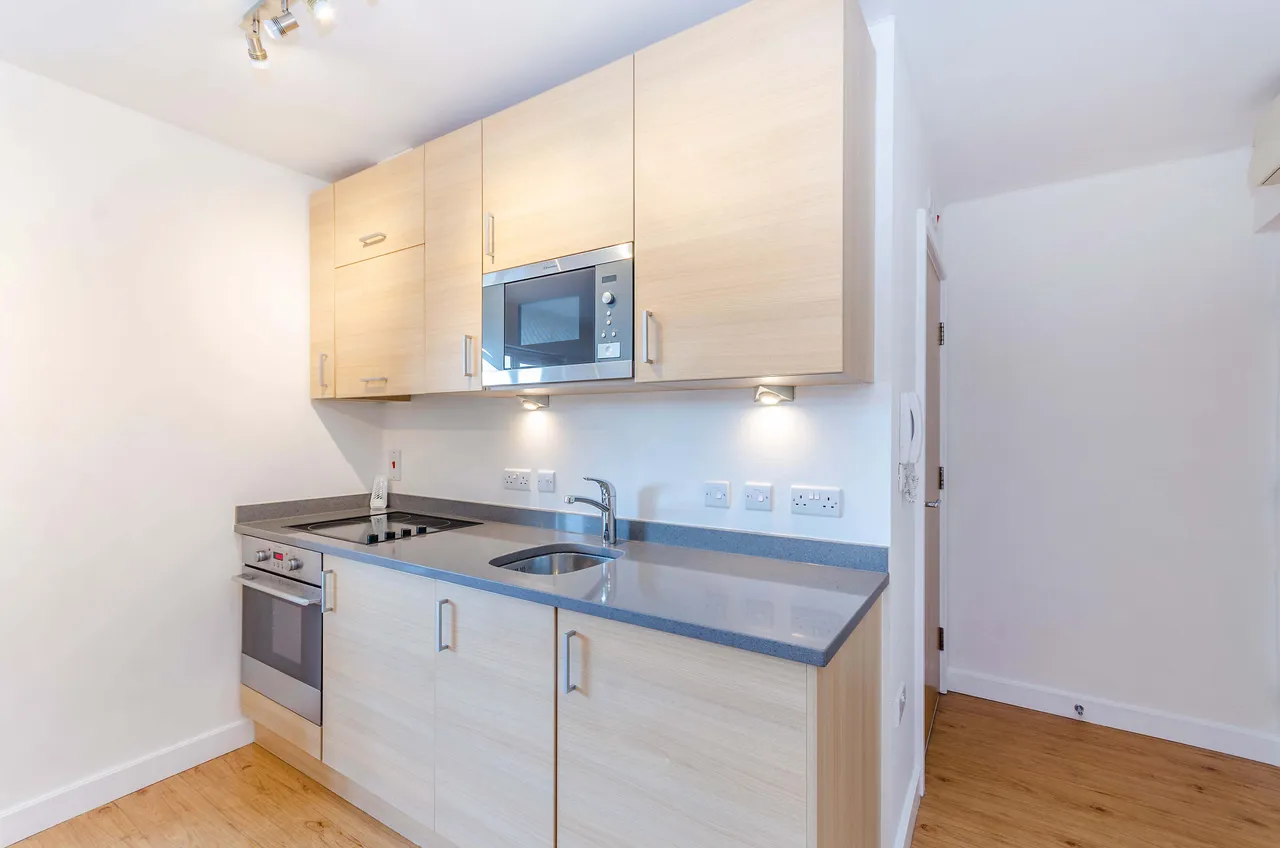 55 Arctic House, 3 Heritage Avenue, London, photo 4