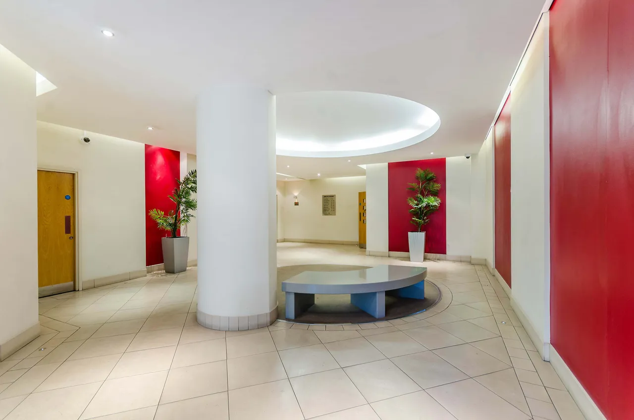 55 Arctic House, 3 Heritage Avenue, London, photo 6