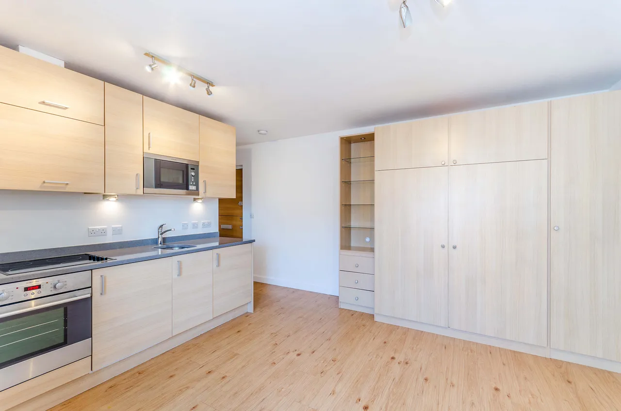 55 Arctic House, 3 Heritage Avenue, London, photo 3