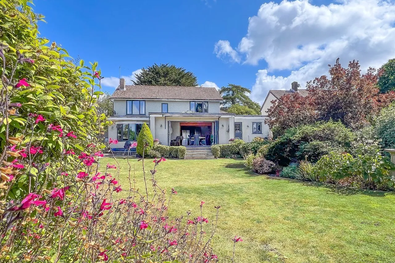 4 bed house for sale, Brent Street, Brent Knoll, TA9