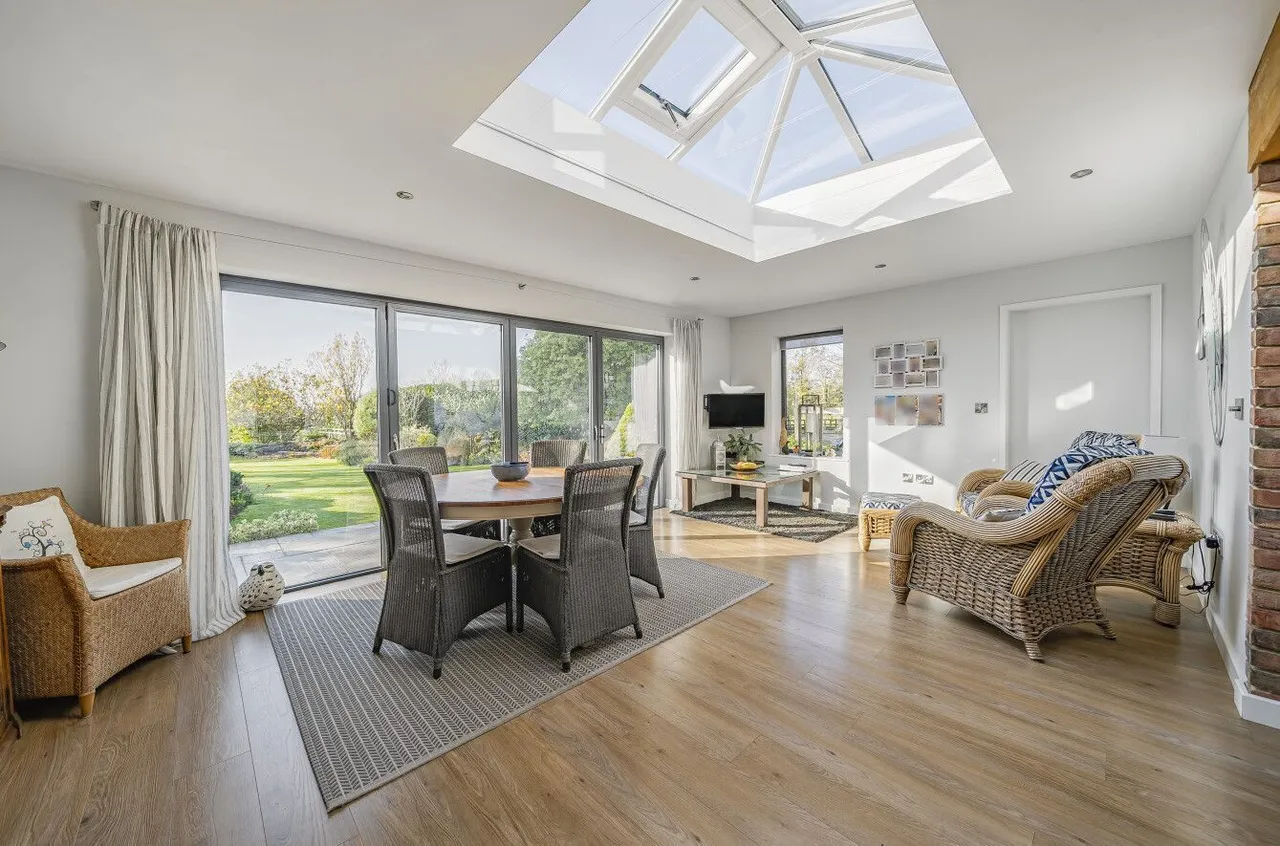 Brent Street, Brent Knoll, TA9, photo 5