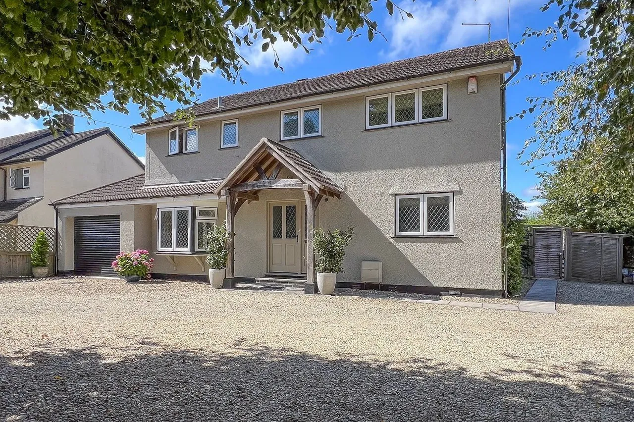 Brent Street, Brent Knoll, TA9, photo 32