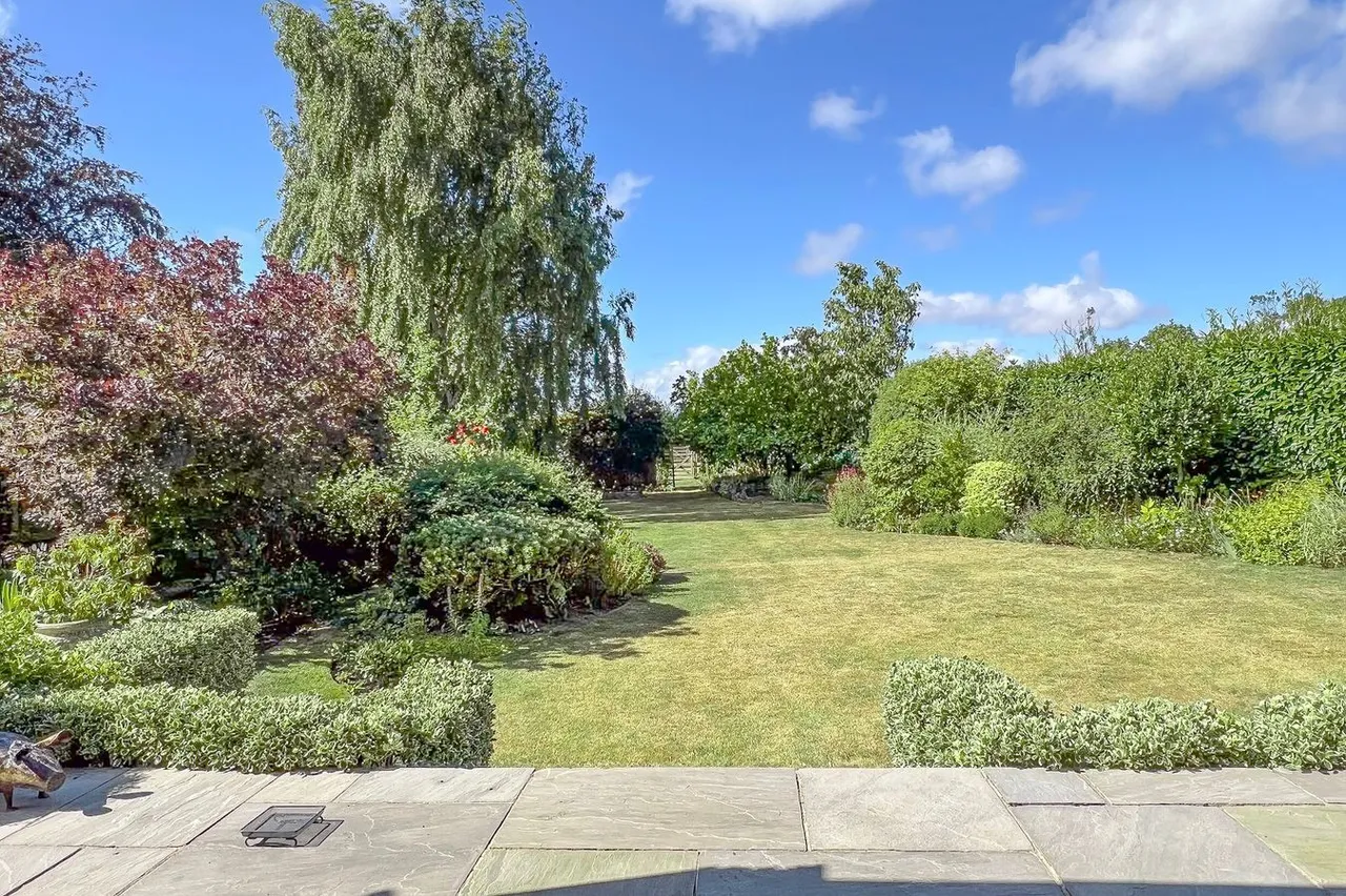 Brent Street, Brent Knoll, TA9, photo 29