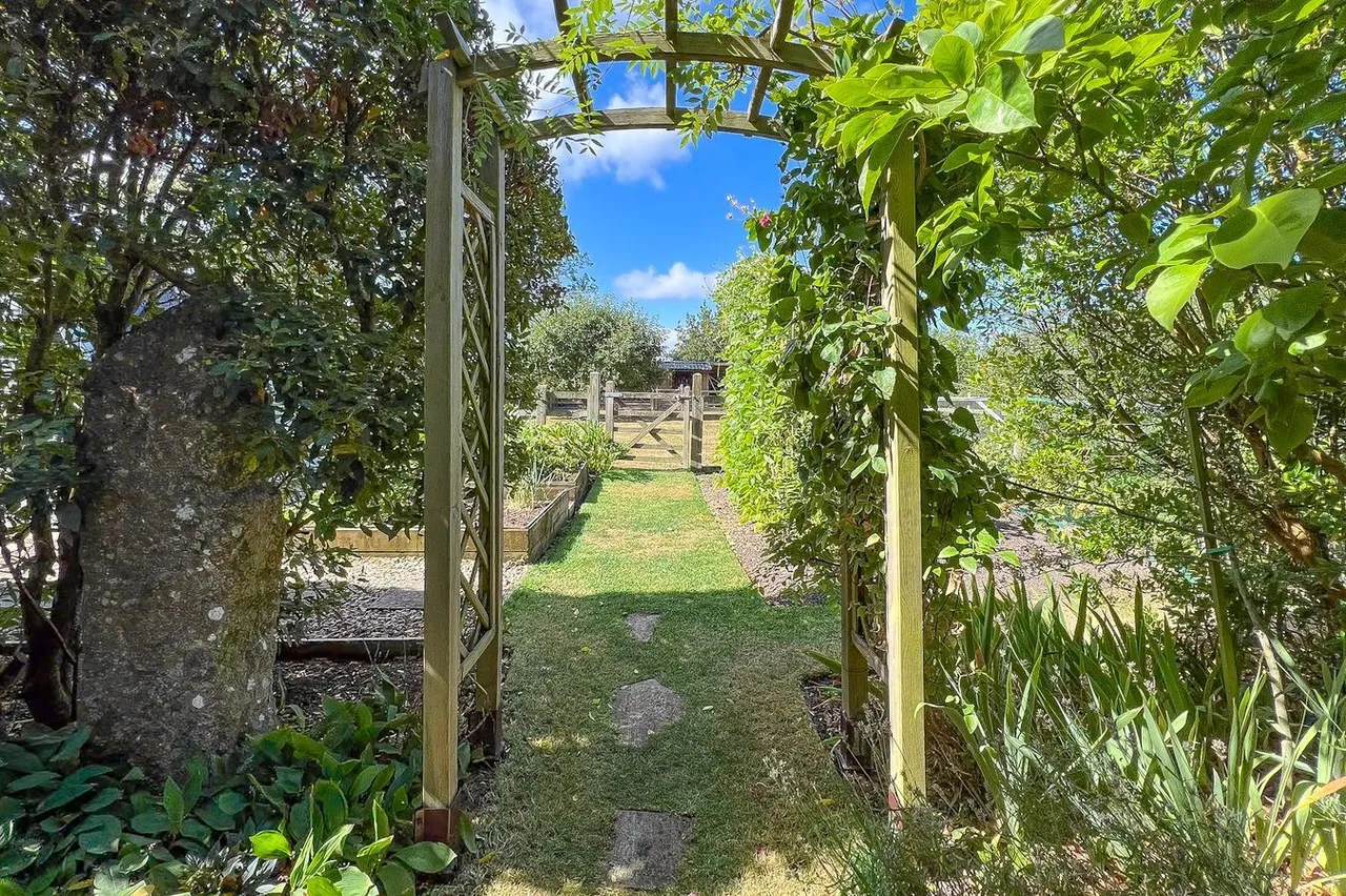 Brent Street, Brent Knoll, TA9, photo 27