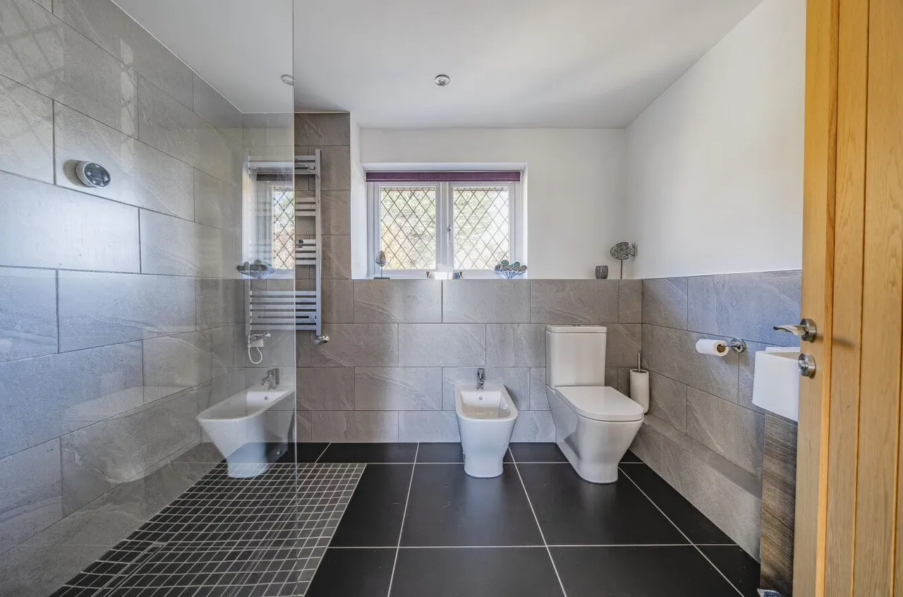 Brent Street, Brent Knoll, TA9, photo 14