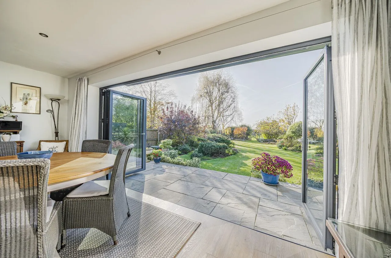 Brent Street, Brent Knoll, TA9, photo 4