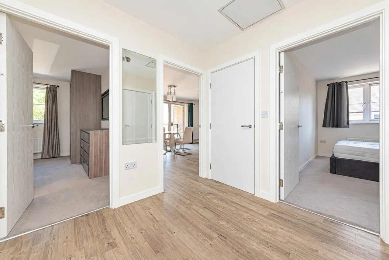 Hurst Avenue, Blackwater, GU17, photo 10