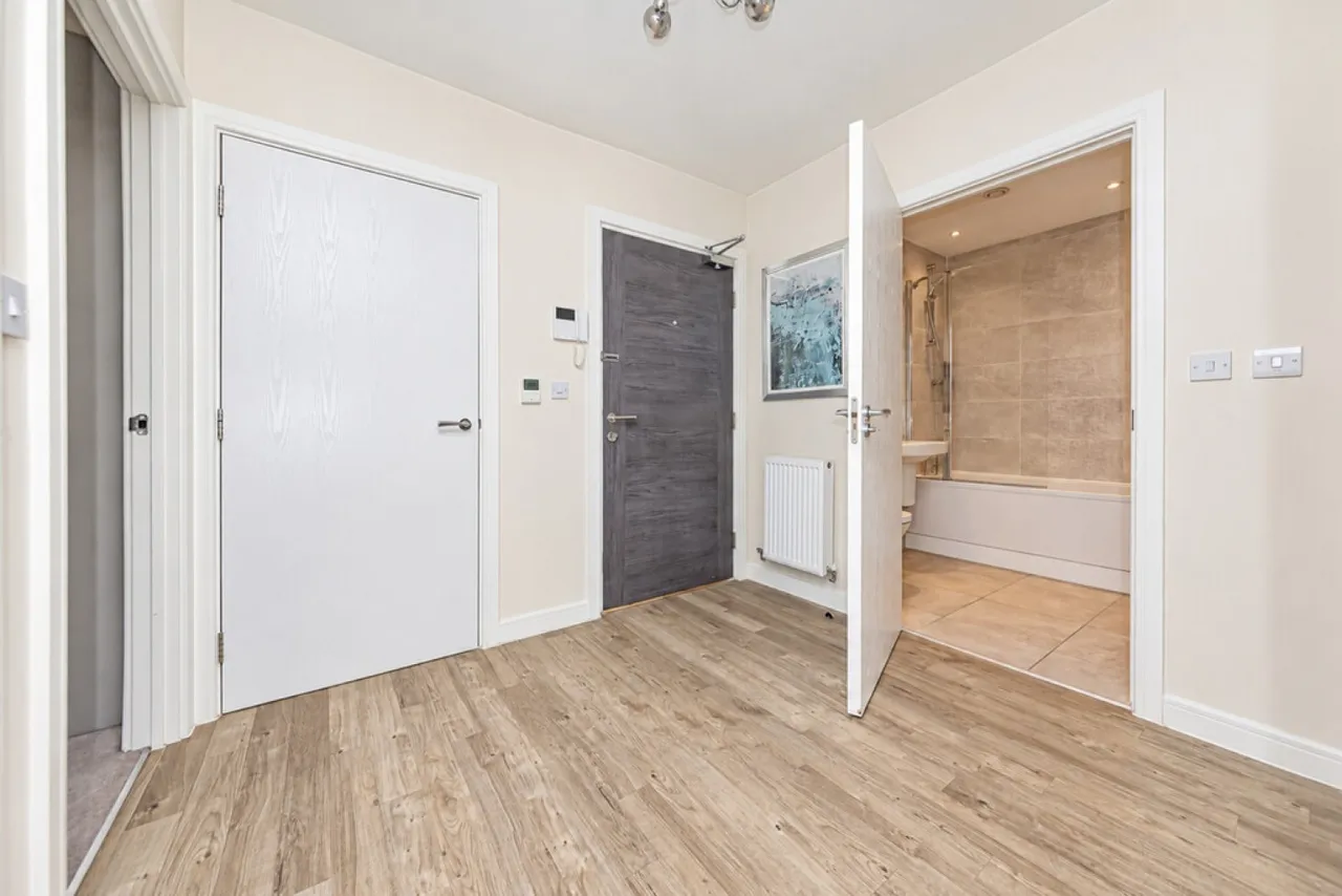 Hurst Avenue, Blackwater, GU17, photo 9
