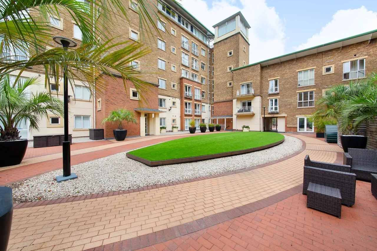 Chatfield Road, London, SW11, photo 10