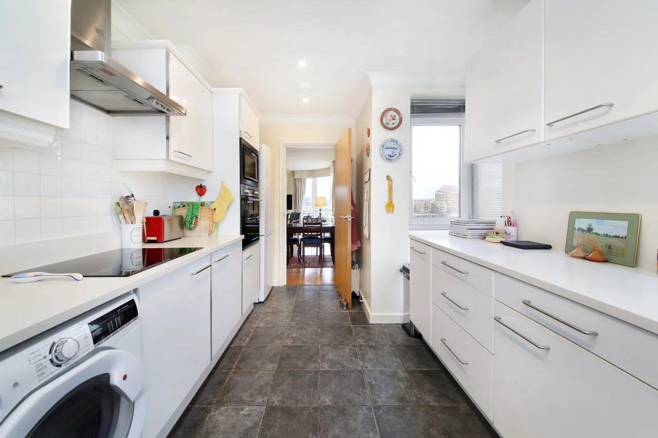 Chatfield Road, London, SW11, photo 13