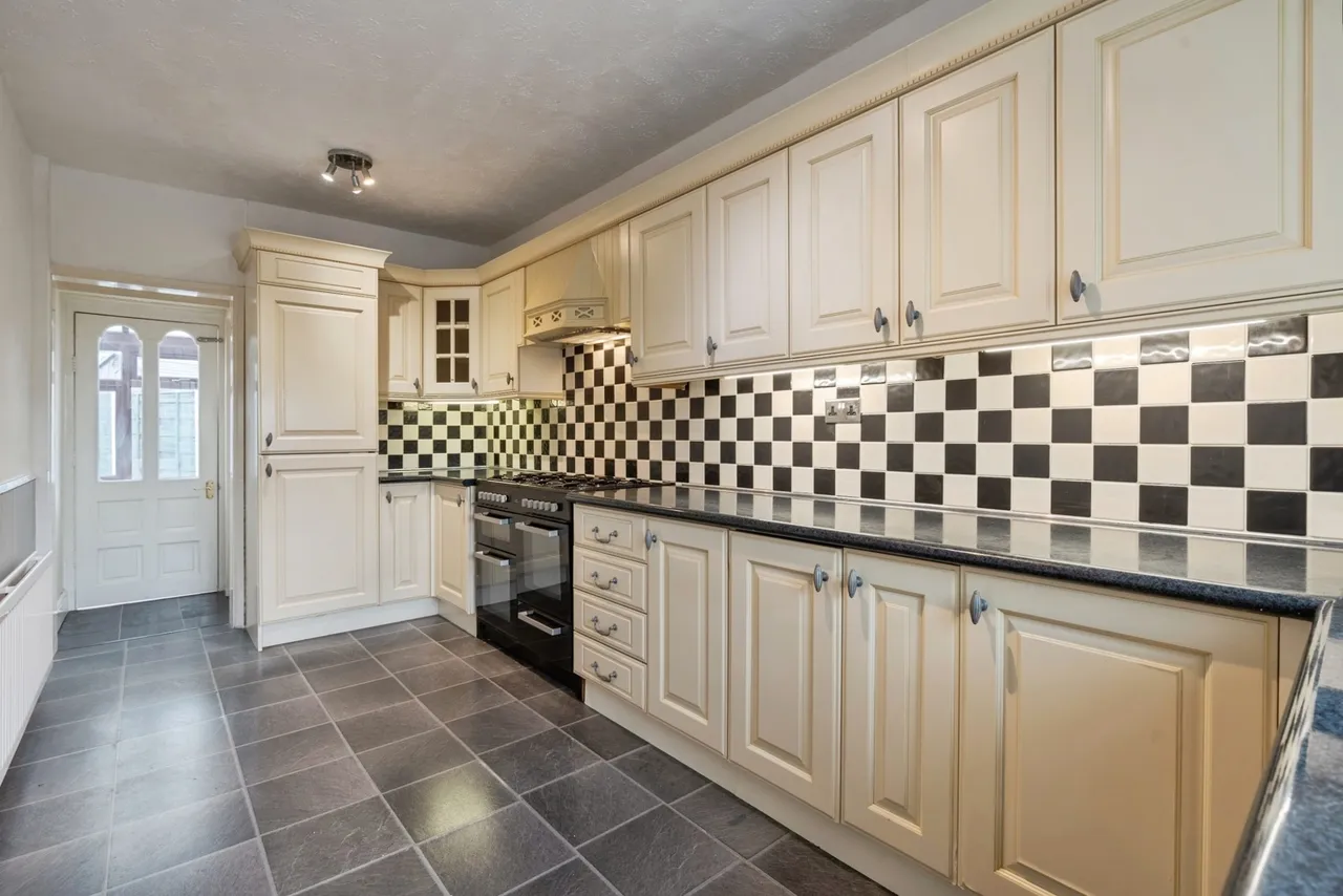 Chorley Road, Bolton, BL5, photo 8