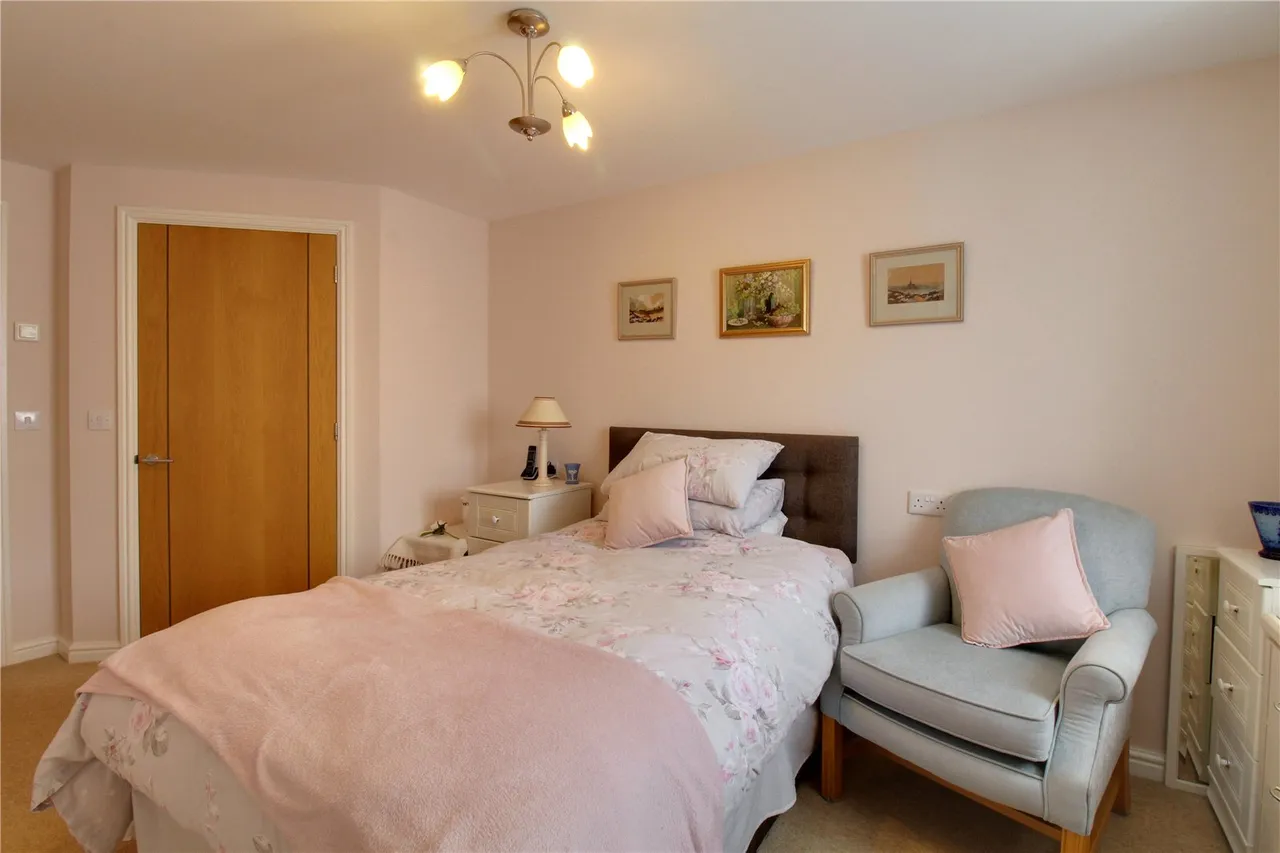New Road, Basingstoke, Hampshire, RG21 7PF, photo 6