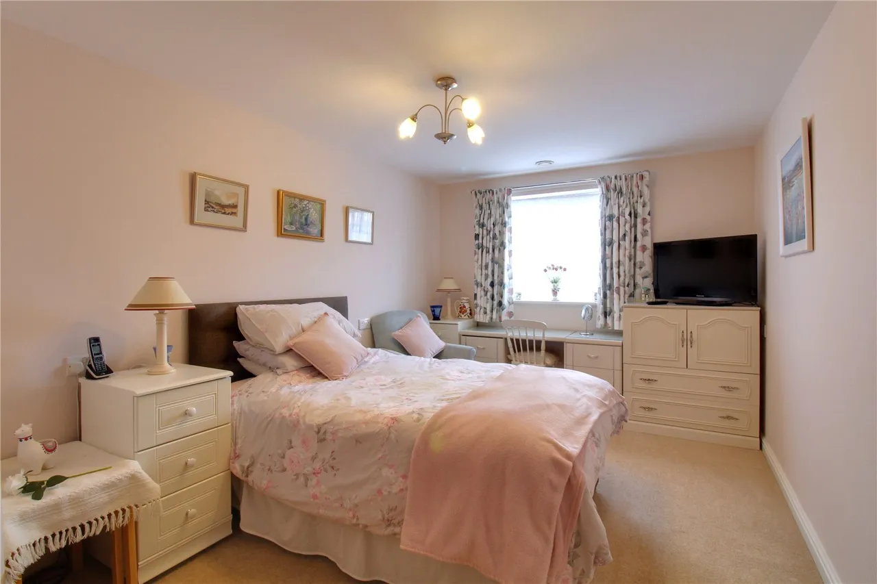 New Road, Basingstoke, Hampshire, RG21 7PF, photo 4