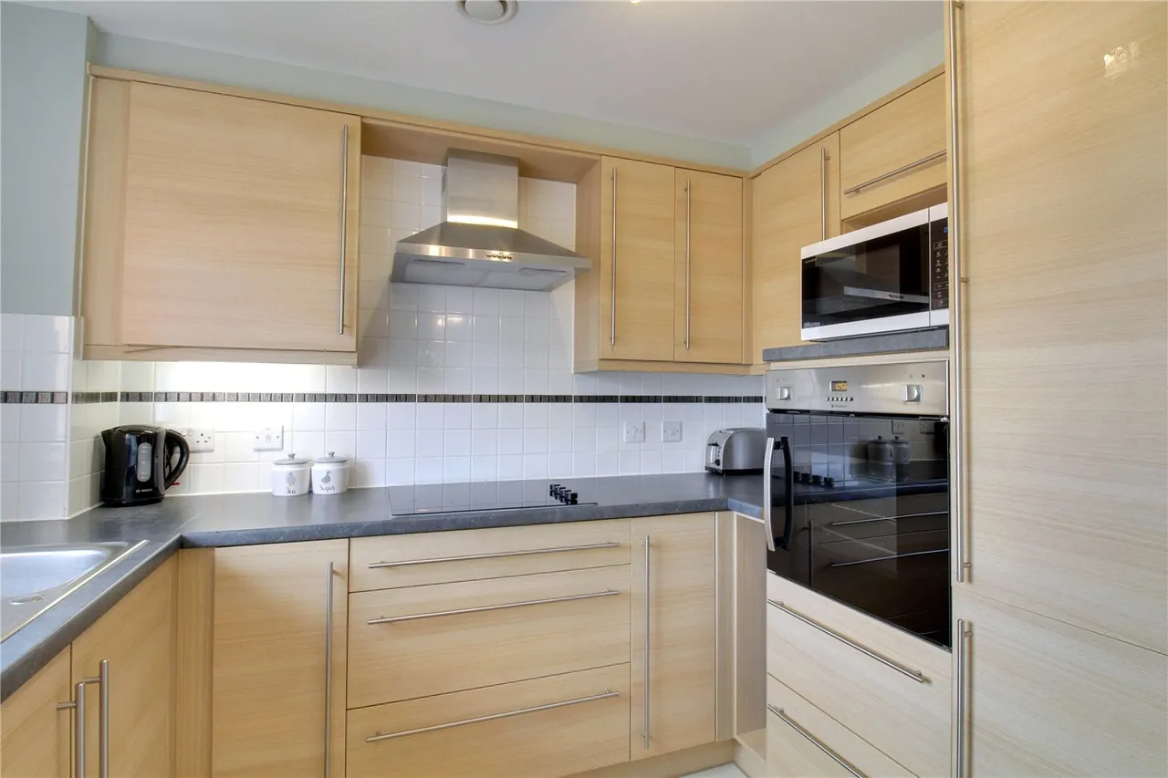 New Road, Basingstoke, Hampshire, RG21 7PF, photo 8