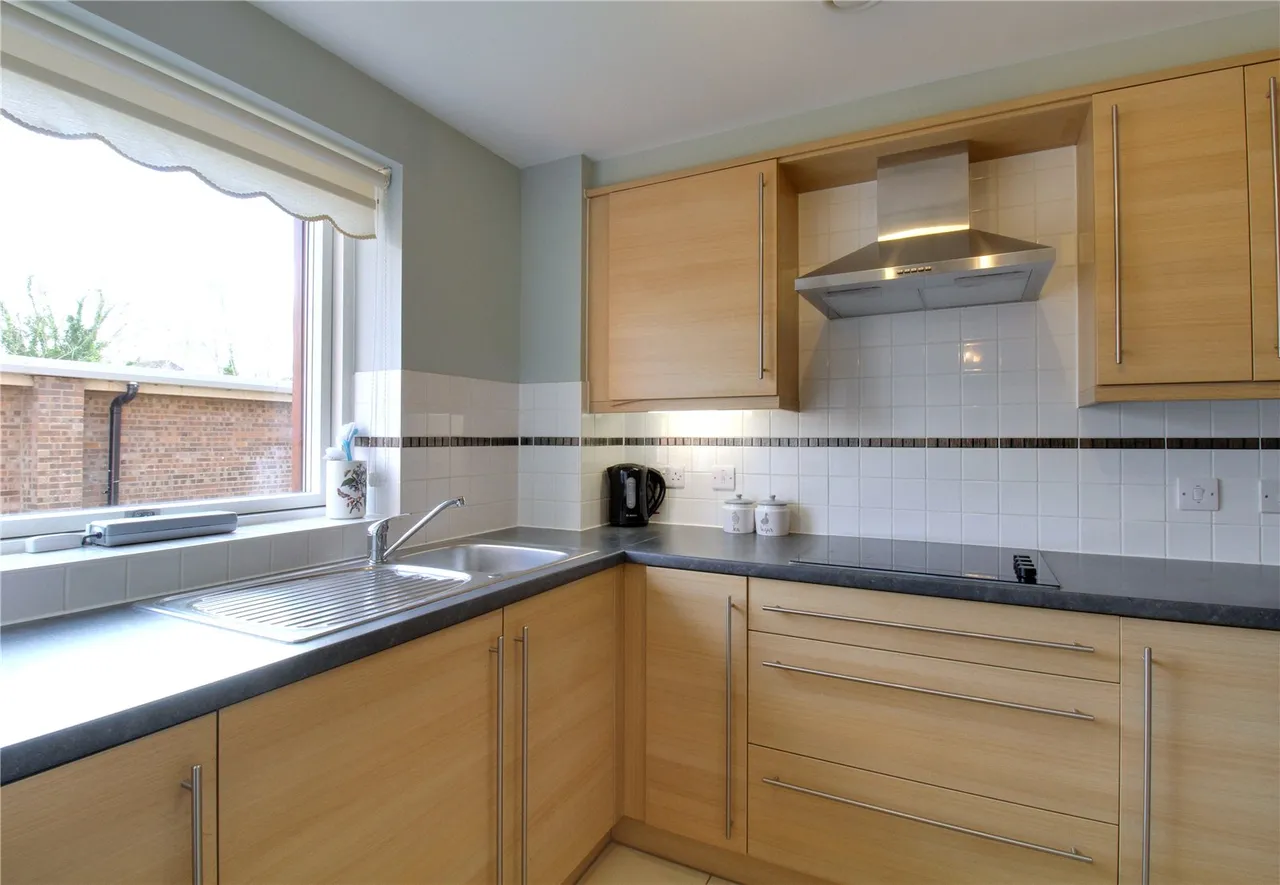 New Road, Basingstoke, Hampshire, RG21 7PF, photo 7
