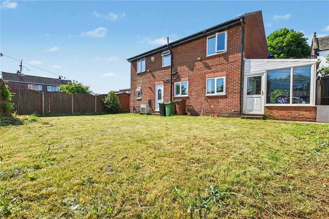 Moorland Road, Drighlington, BD11, photo 7