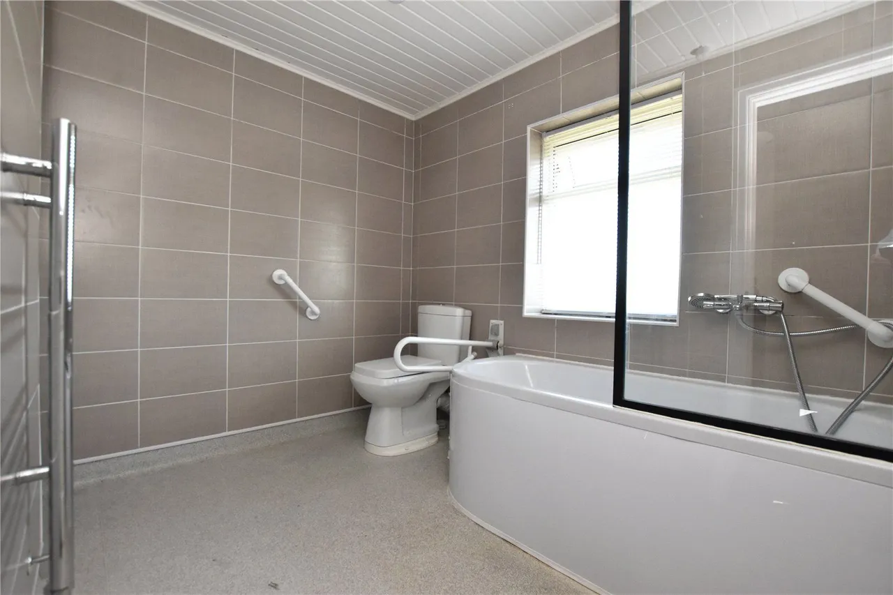 Moorland Road, Drighlington, BD11, photo 13