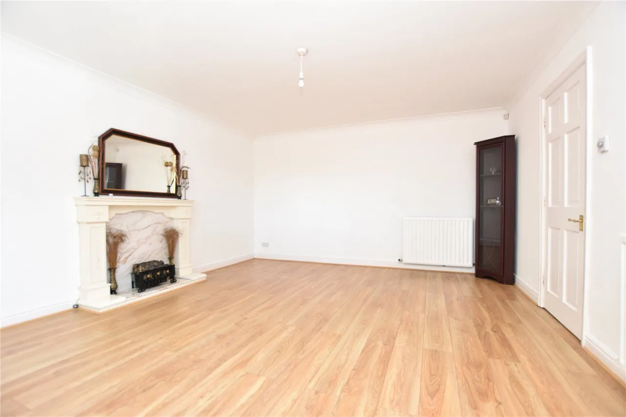 Moorland Road, Drighlington, BD11, photo 3