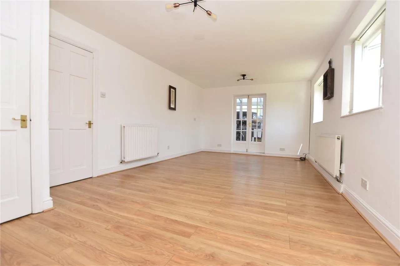 Moorland Road, Drighlington, BD11, photo 5