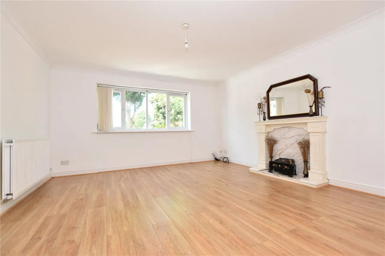 Moorland Road, Drighlington, BD11, photo 4