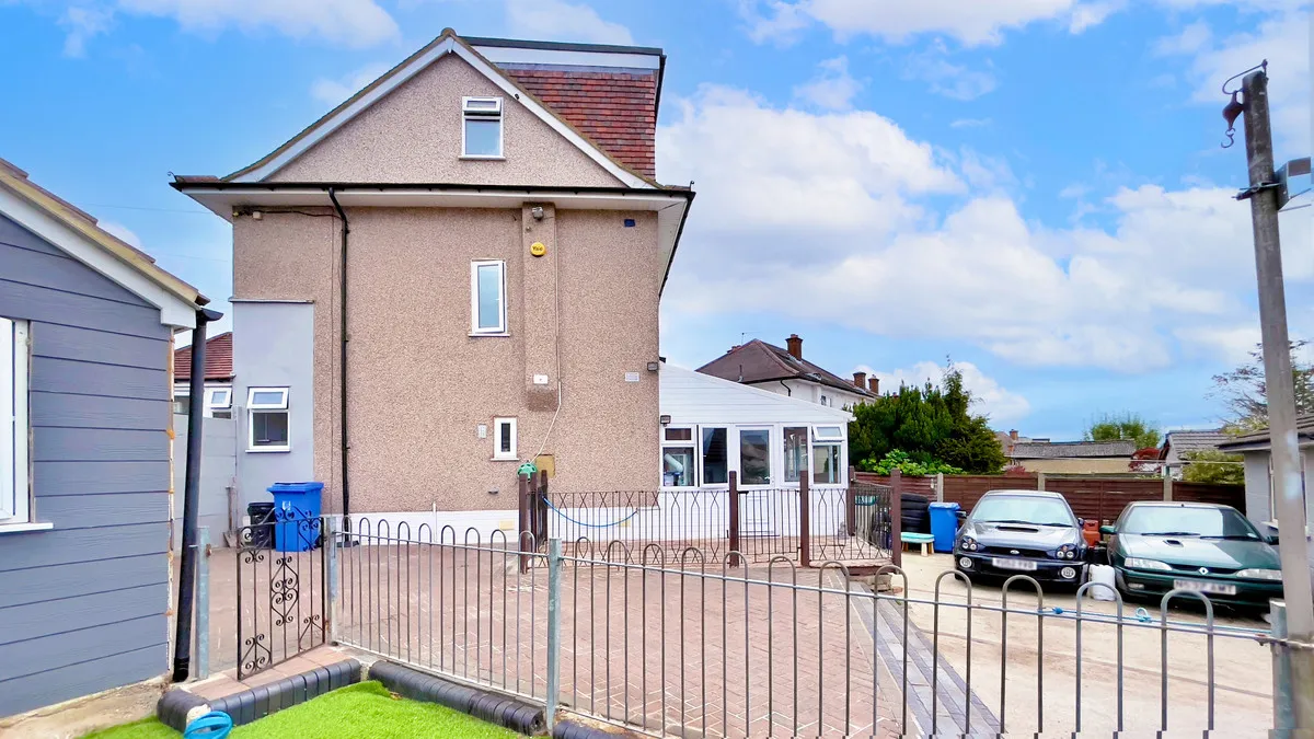 Hunters Grove, Romford, Collier Row, RM5 2UJ, photo 35