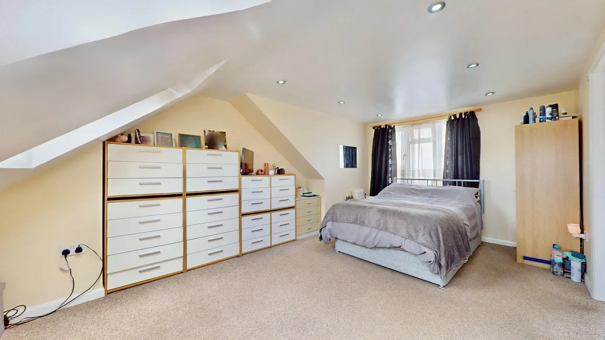 Hunters Grove, Romford, Collier Row, RM5 2UJ, photo 22