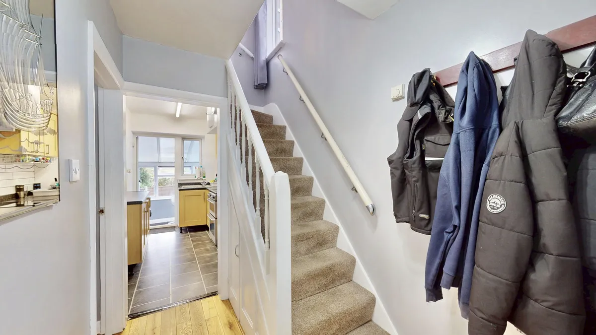Hunters Grove, Romford, Collier Row, RM5 2UJ, photo 18