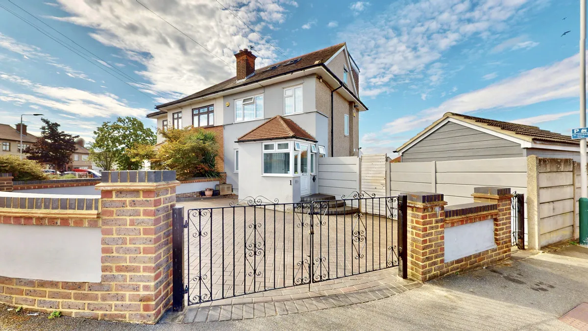 Hunters Grove, Romford, Collier Row, RM5 2UJ, photo 29