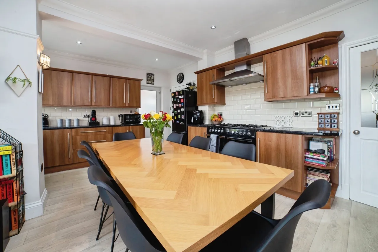 Eakring Road, Mansfield, Nottinghamshire, NG18, photo 9