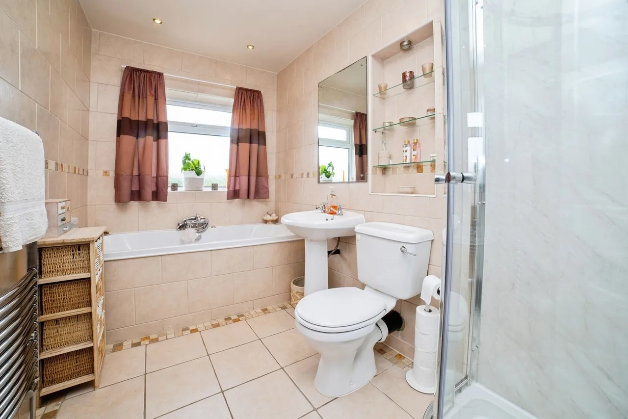Eakring Road, Mansfield, Nottinghamshire, NG18, photo 25