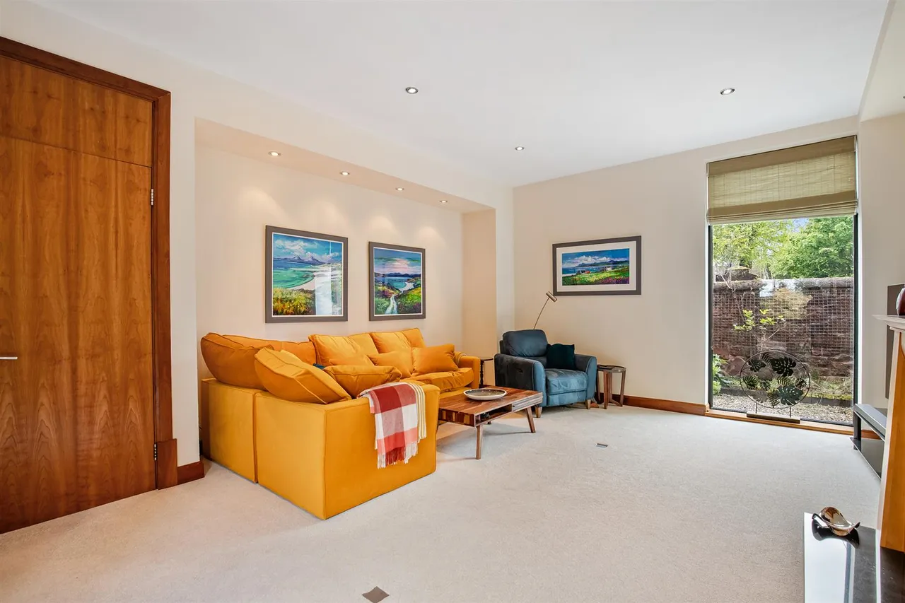 The Glebe, Bothwell, South Lanarkshire, G71 8AG, photo 14