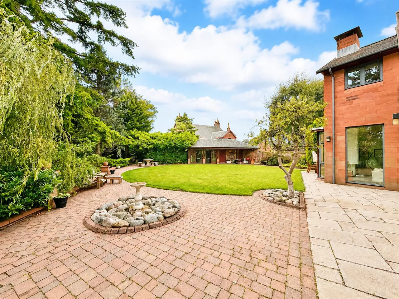The Glebe, Bothwell, South Lanarkshire, G71 8AG, photo 45