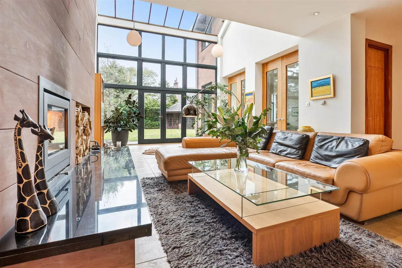 The Glebe, Bothwell, South Lanarkshire, G71 8AG, photo 6