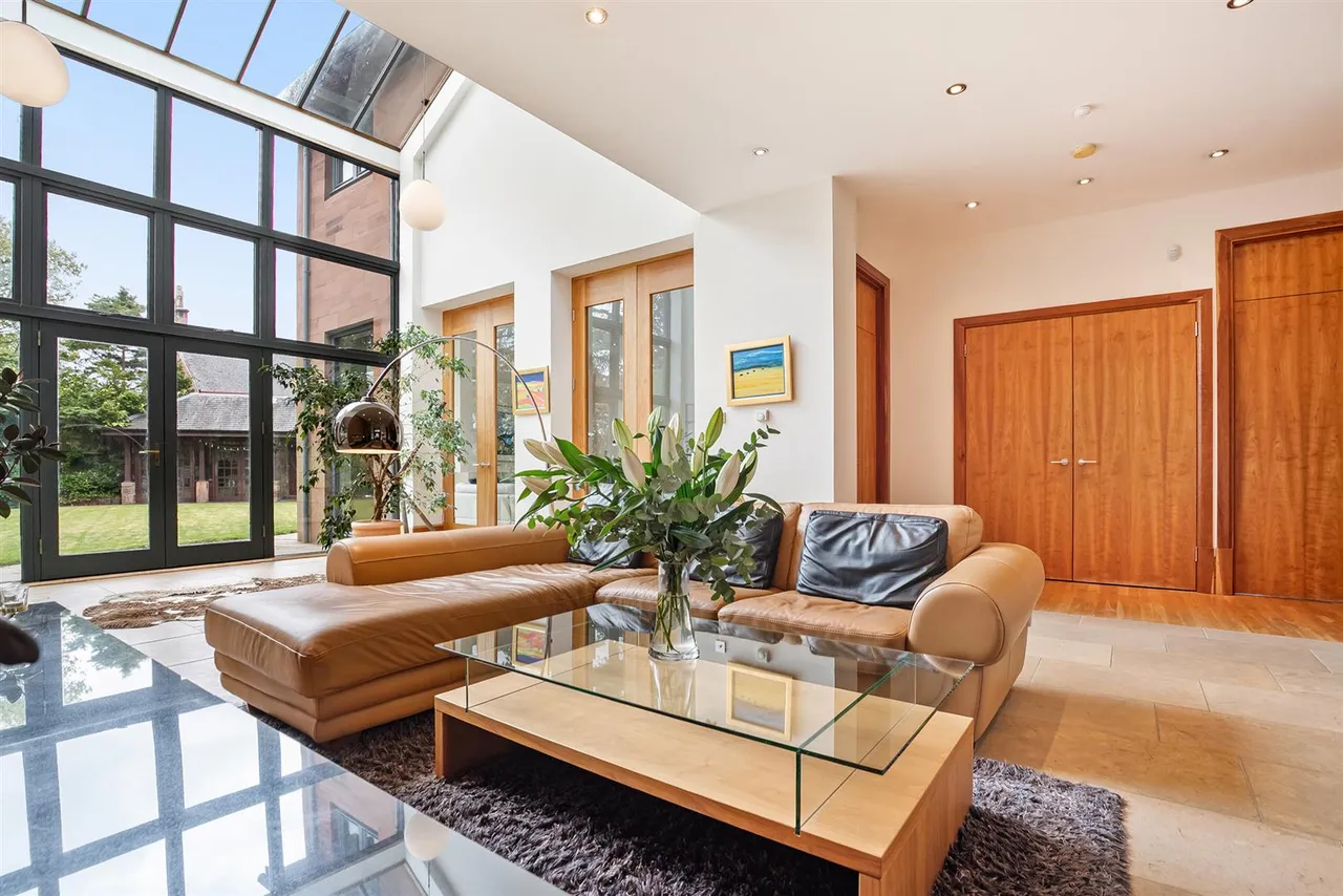 The Glebe, Bothwell, South Lanarkshire, G71 8AG, photo 7
