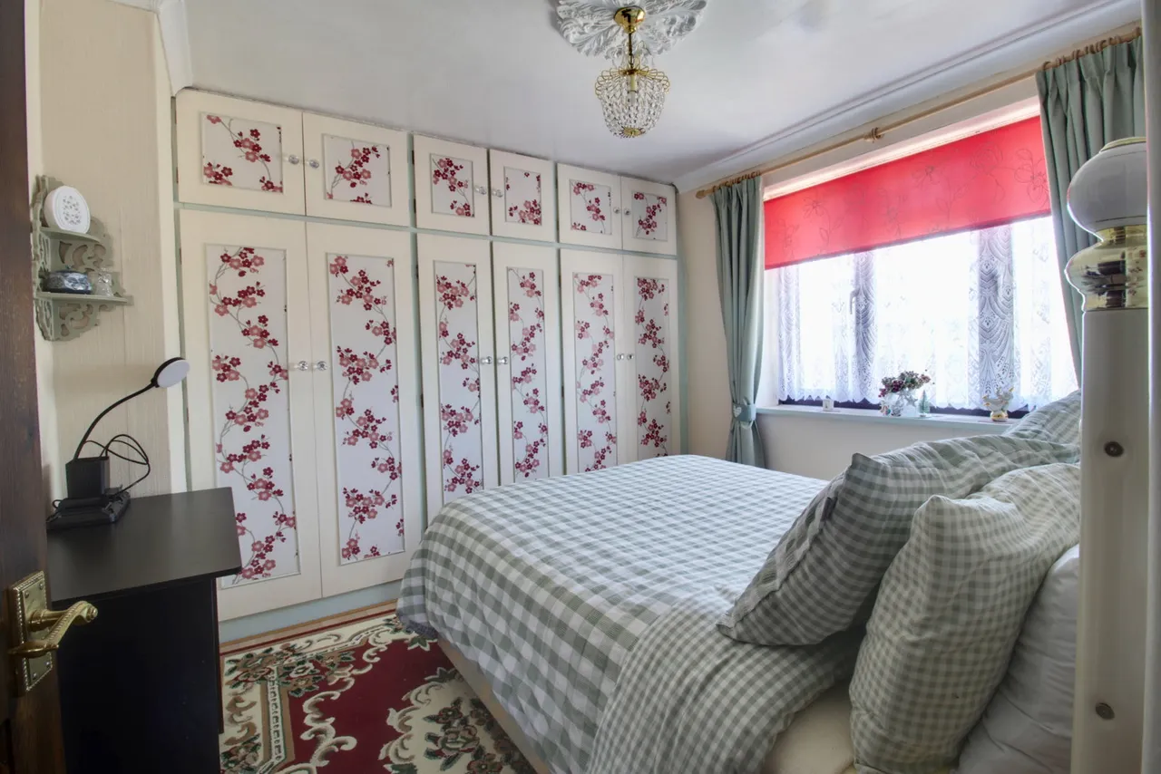Keats Avenue, Romford, RM3, photo 14