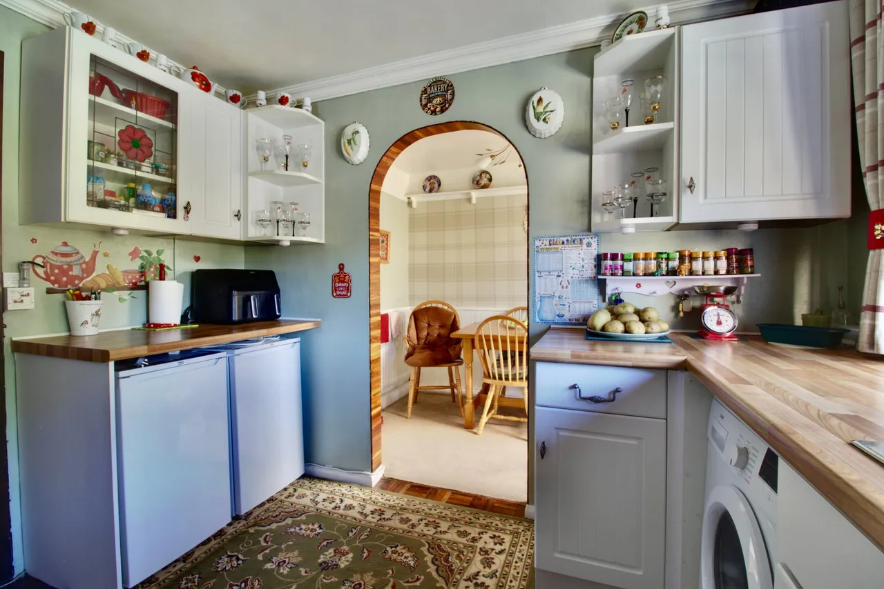 Keats Avenue, Romford, RM3, photo 9