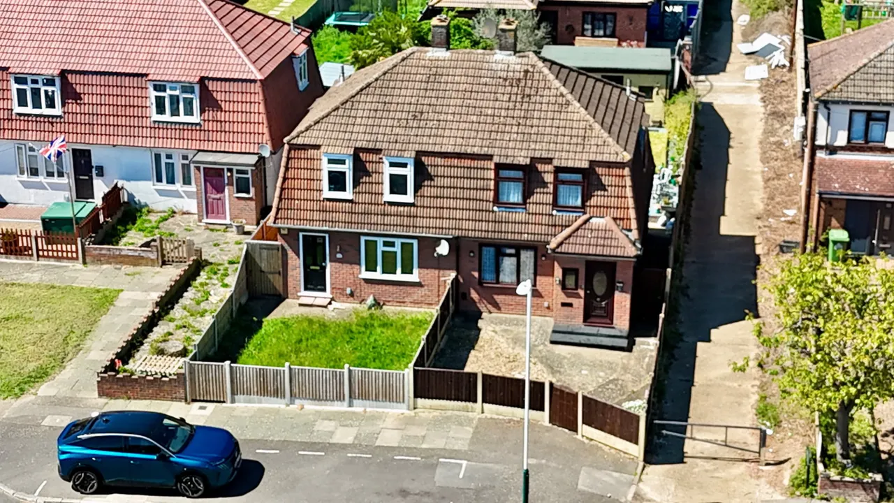 Keats Avenue, Romford, RM3, photo 22