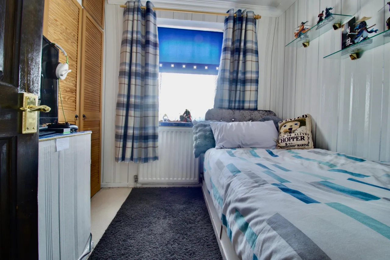 Keats Avenue, Romford, RM3, photo 13