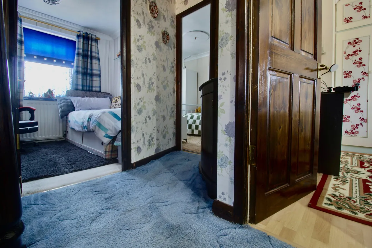 Keats Avenue, Romford, RM3, photo 12