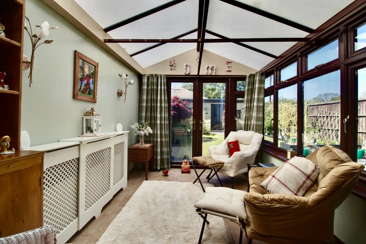 Keats Avenue, Romford, RM3, photo 11