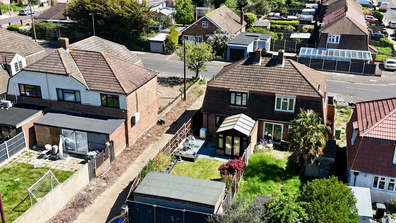 Keats Avenue, Romford, RM3, photo 24