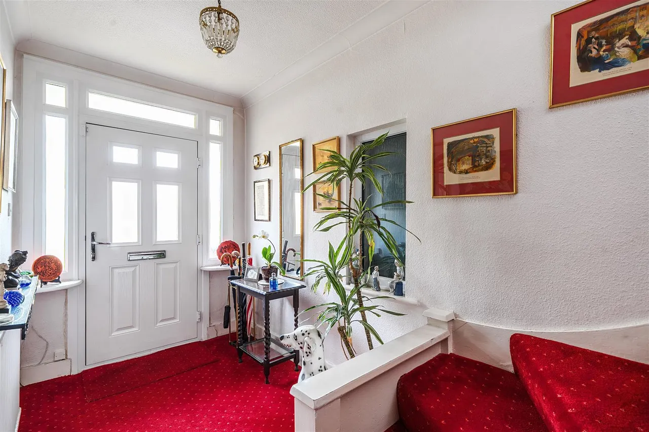 Blenheim Gardens, Wembley, photo 2