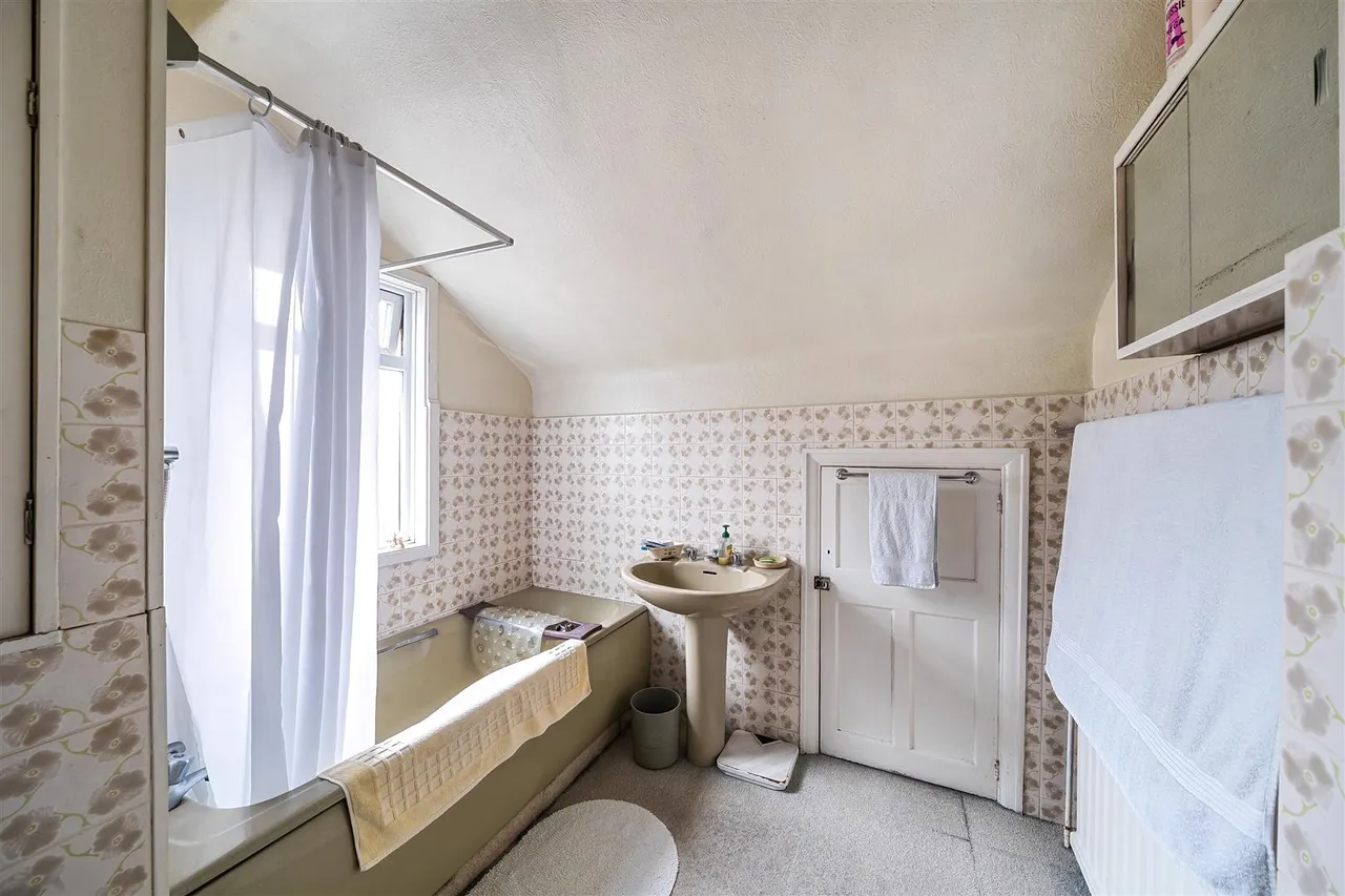 Blenheim Gardens, Wembley, photo 11