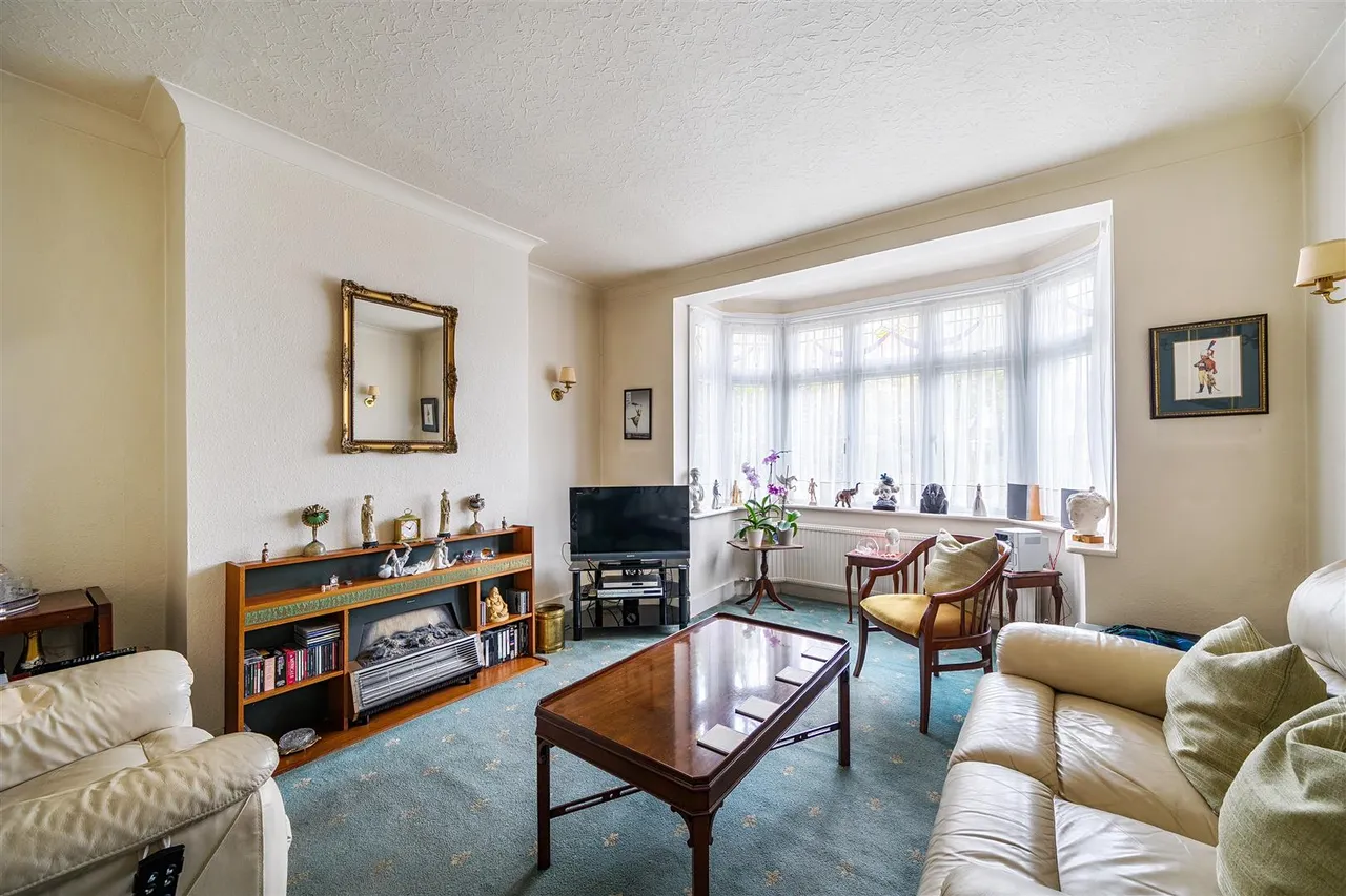 Blenheim Gardens, Wembley, photo 6